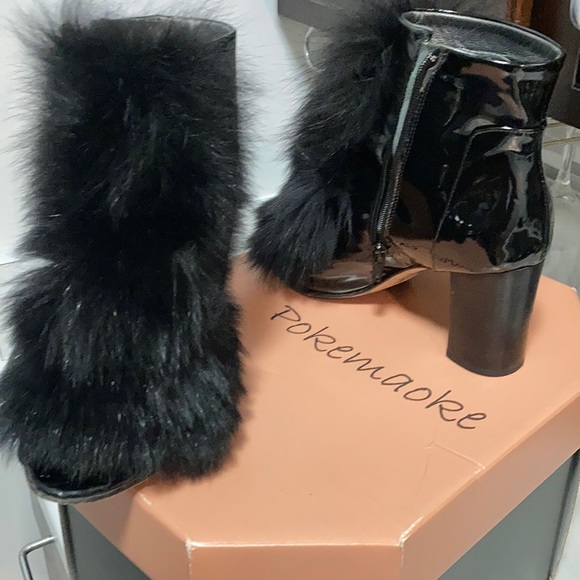Black patent leather and real fur booties - Picture 3 of 5